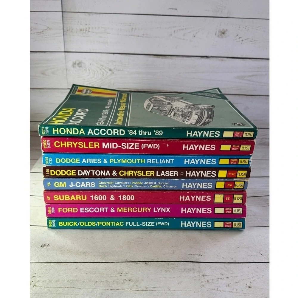 Lot 8 Haynes Auto Repair Manuals Honda Dodge Subaru GM Ford Chrysler